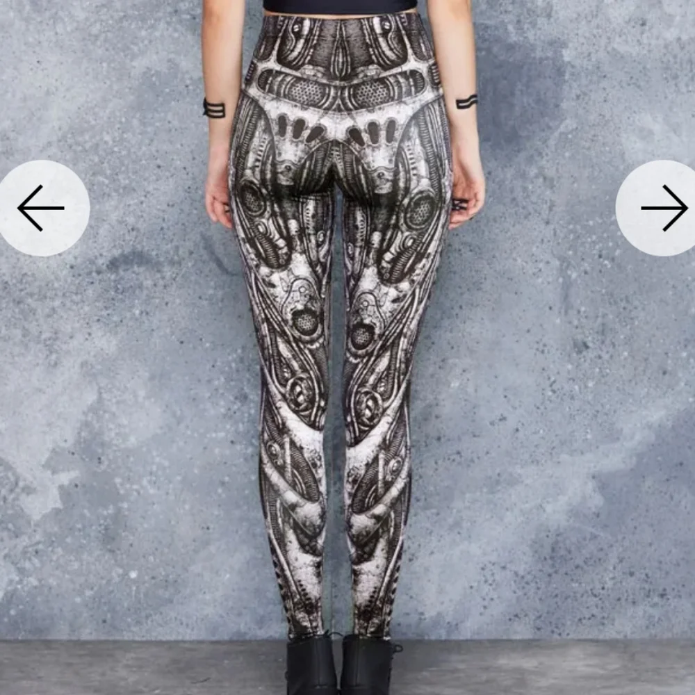 Blackmilk next world machine leggings - Picture 4 of 14